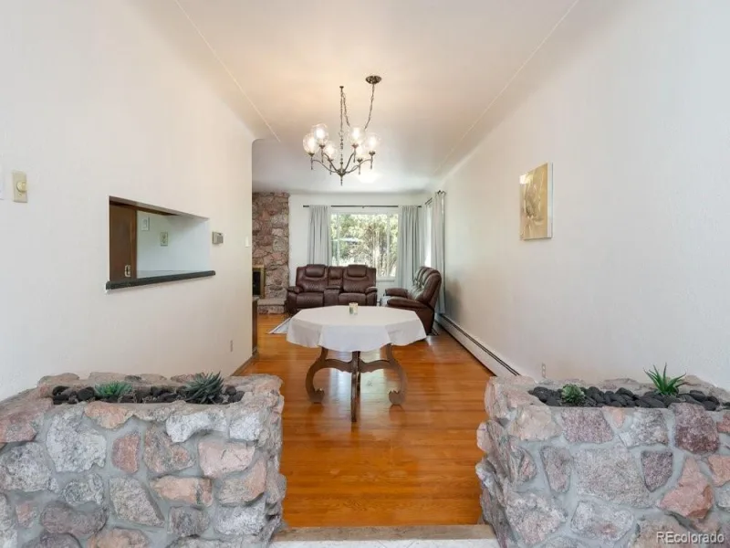 1045 S Cody Street Lakewood CO 80226 | MLS #REC5537855 09252026033659 800 18