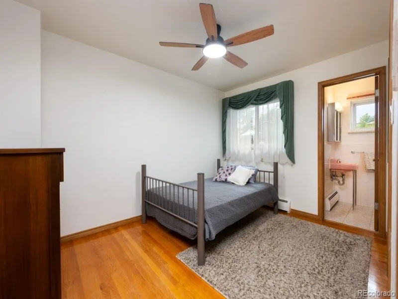 1045 S Cody Street Lakewood CO 80226 | MLS #REC5537855 09252026033659 800 23