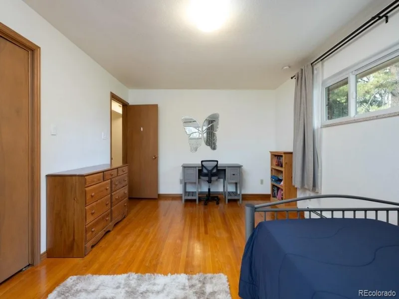 1045 S Cody Street Lakewood CO 80226 | MLS #REC5537855 09252026033659 800 28
