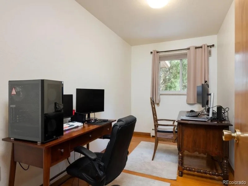 1045 S Cody Street Lakewood CO 80226 | MLS #REC5537855 09252026033659 800 31