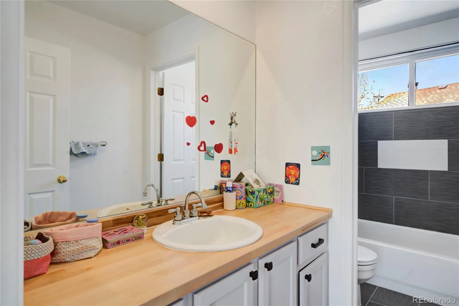 7918 E Vassar Drive Denver CO 80231 MLS #REC5538543 07012026222741 1600 22