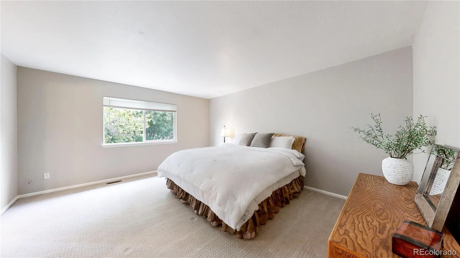 04102026020740 1600 18