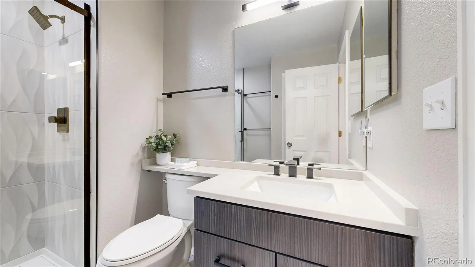 04102026020740 1600 25