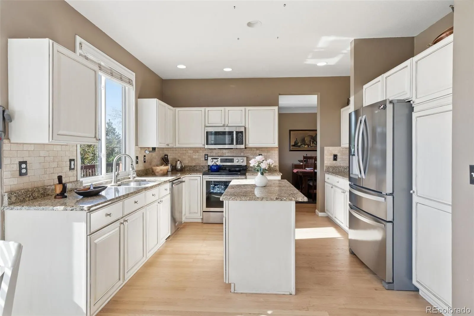 18816 E Saratoga Circle Aurora CO 80015 MLS #REC5541170 05142026005044 1600 17