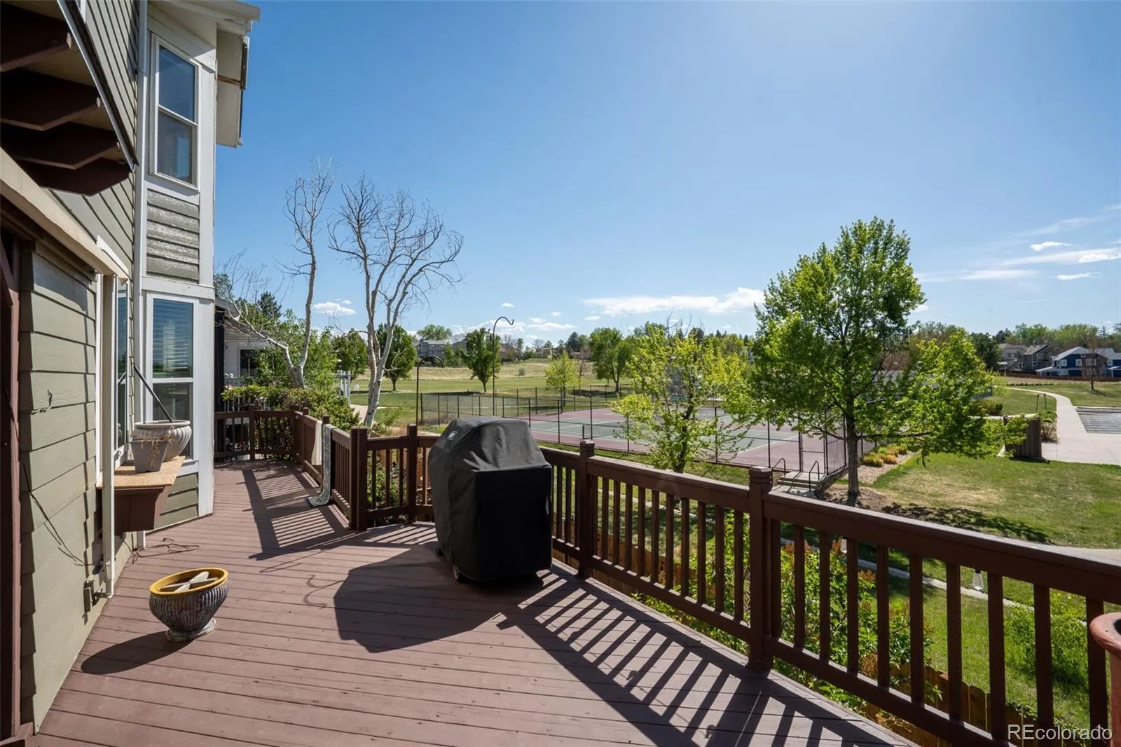 18816 E Saratoga Circle Aurora CO 80015 MLS #REC5541170 05142026005044 1600 39
