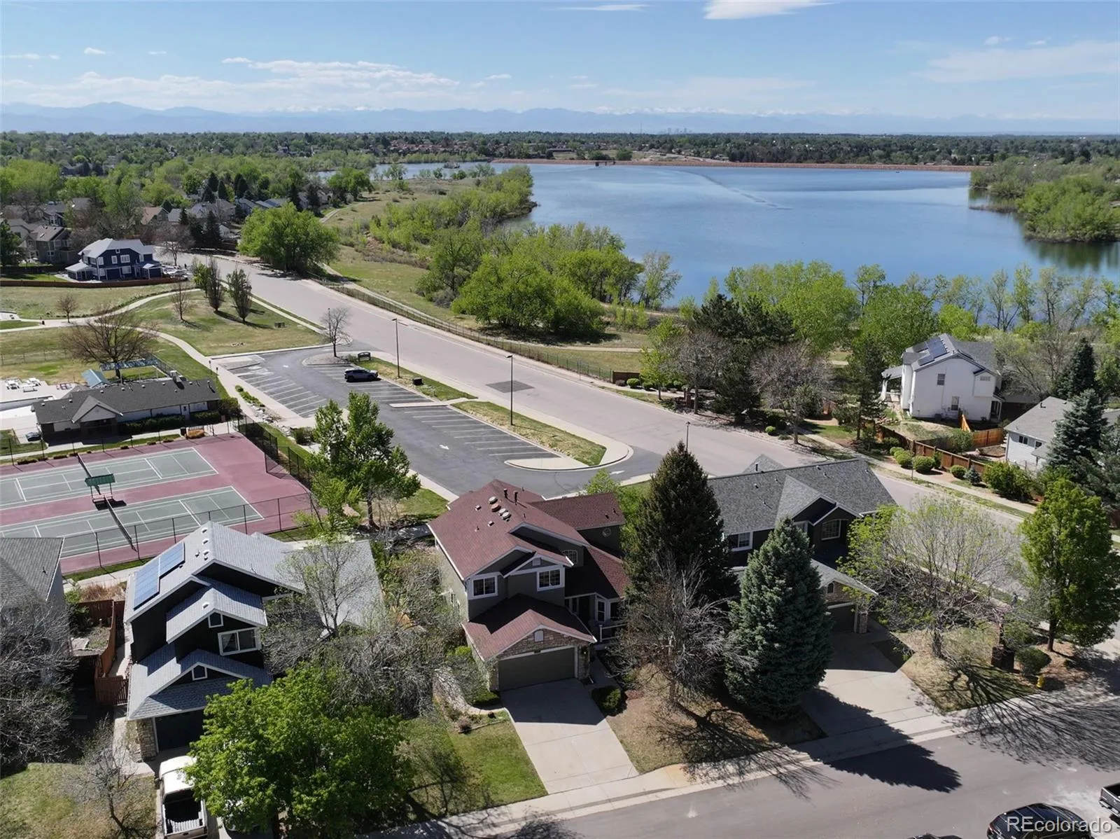 18816 E Saratoga Circle Aurora CO 80015 MLS #REC5541170 05142026005044 1600 44