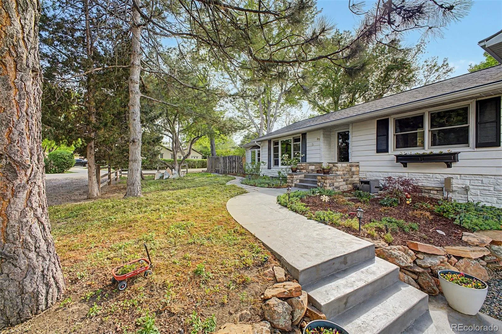 99 S Holland Street Lakewood CO 80226 MLS #REC5542700 05132026212528 1600 4