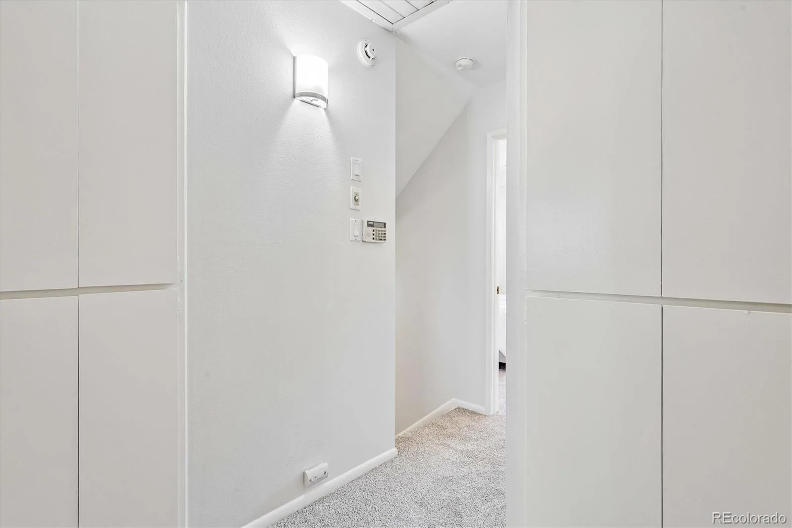 3952 S Yosemite Street Denver CO 80237 | MLS #REC5543154 07142026180847 1600 23