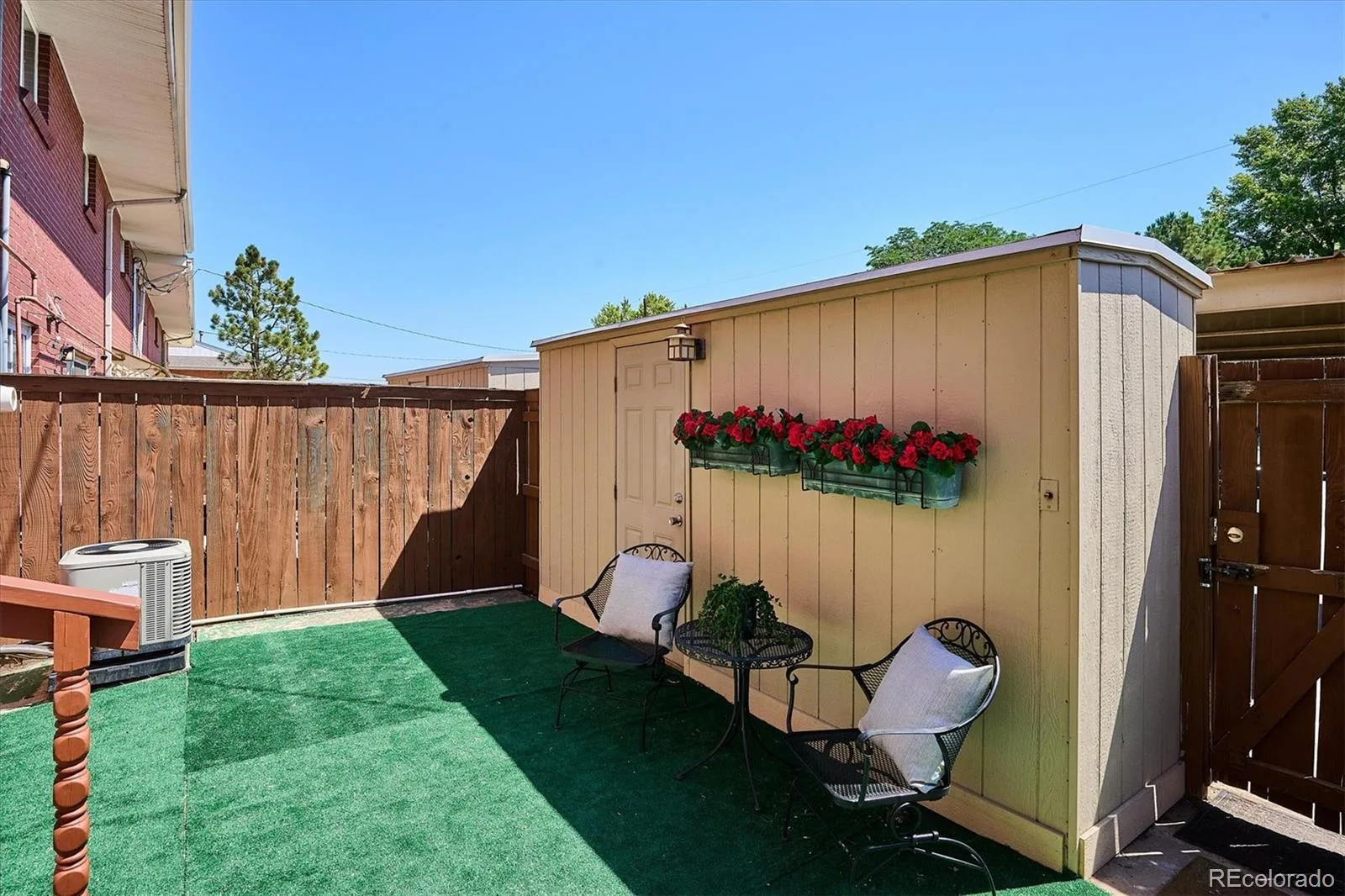 3952 S Yosemite Street Denver CO 80237 | MLS #REC5543154 07142026180847 1600 24