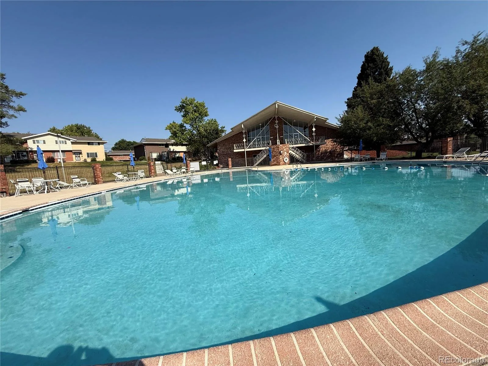 3952 S Yosemite Street Denver CO 80237 | MLS #REC5543154 07142026180847 1600 39