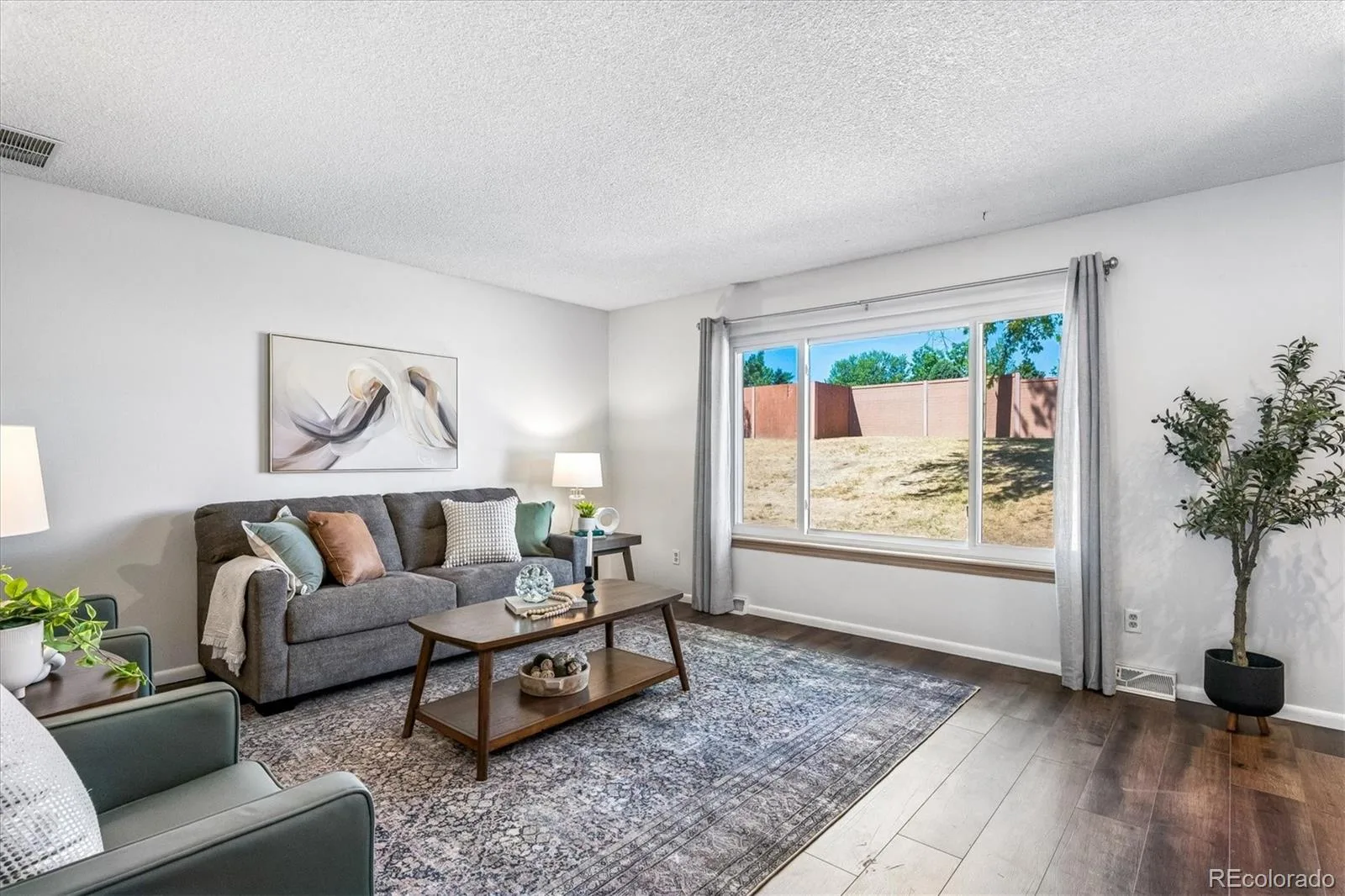 3952 S Yosemite Street Denver CO 80237 | MLS #REC5543154 07142026180847 1600 4