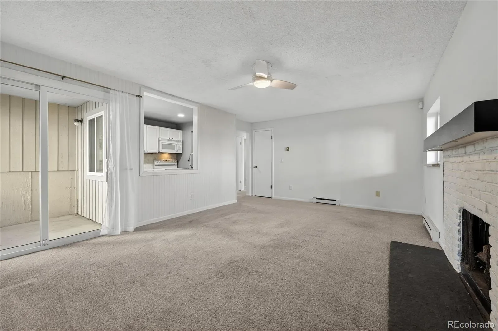 4066 S Atchison Way #101 Aurora CO 80014 MLS #REC5549419 03062026234803 1600 11