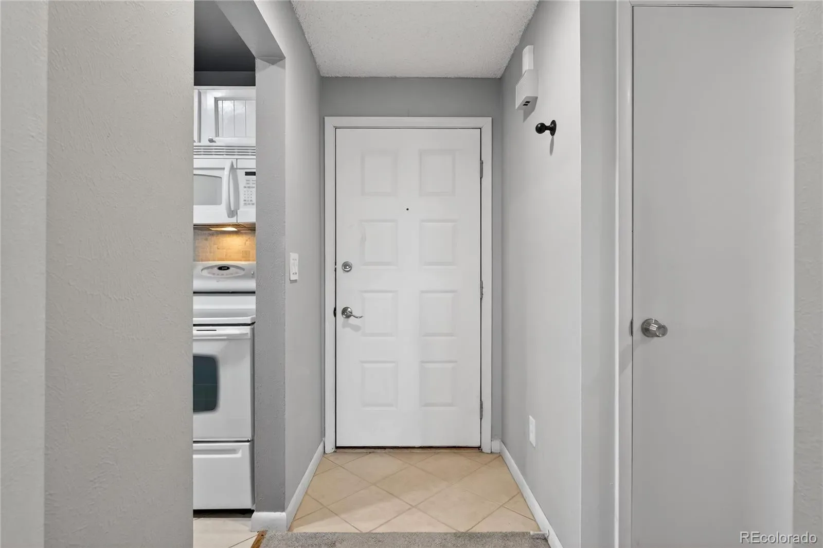 4066 S Atchison Way #101 Aurora CO 80014 MLS #REC5549419 03062026234803 1600 3