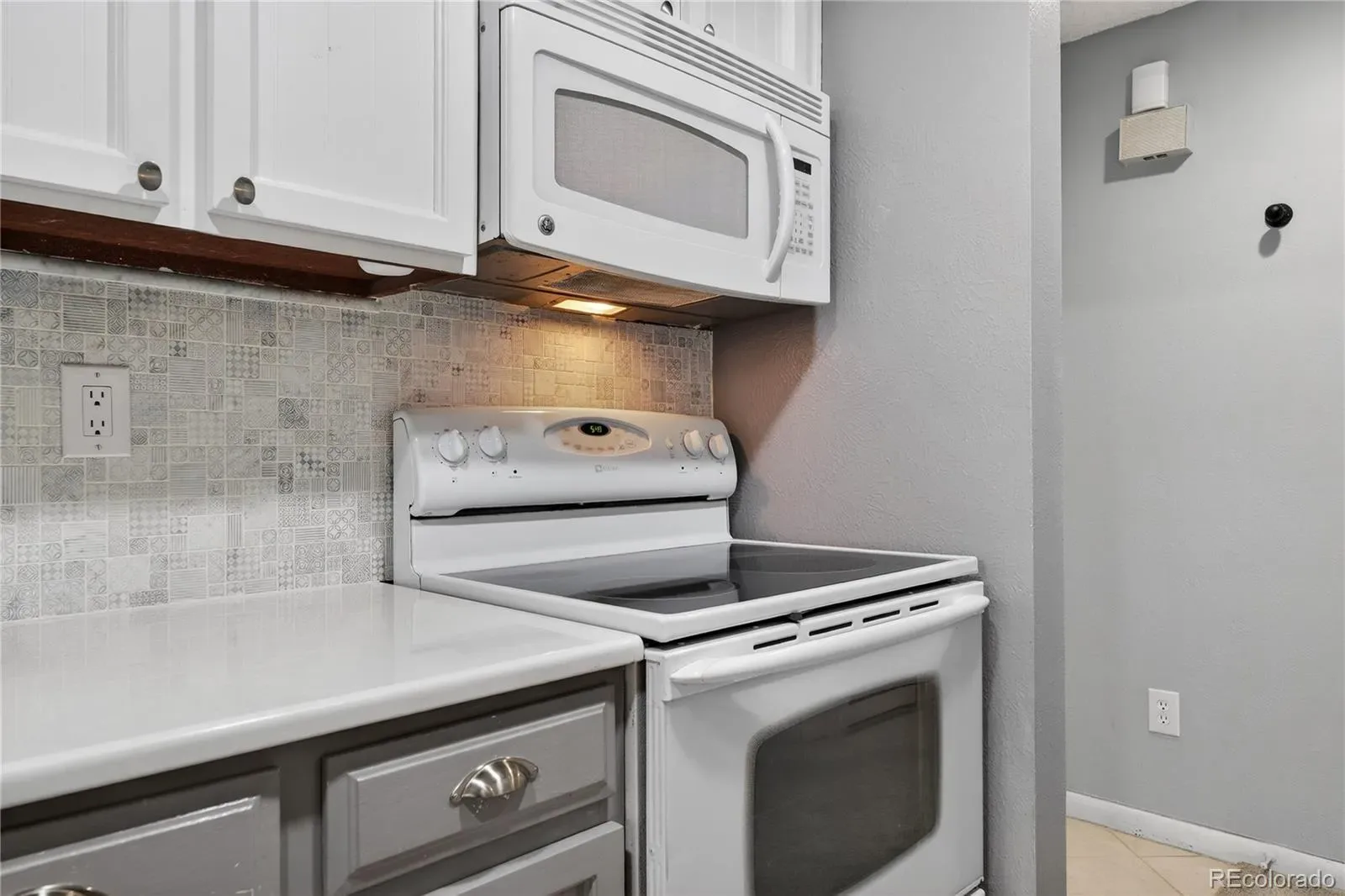4066 S Atchison Way #101 Aurora CO 80014 MLS #REC5549419 03062026234803 1600 8