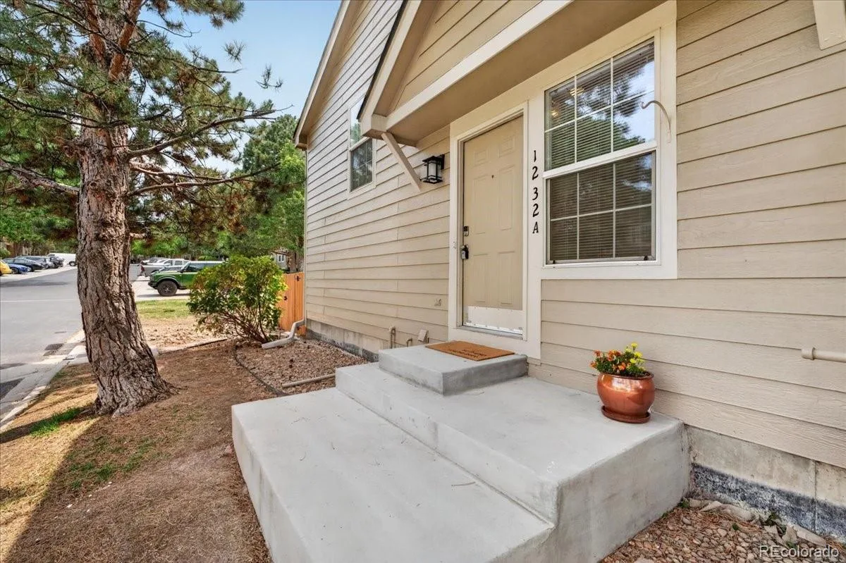 1232 S Waco Street #A Aurora CO 80017 | MLS #REC5550360 08142026130332 1200 2