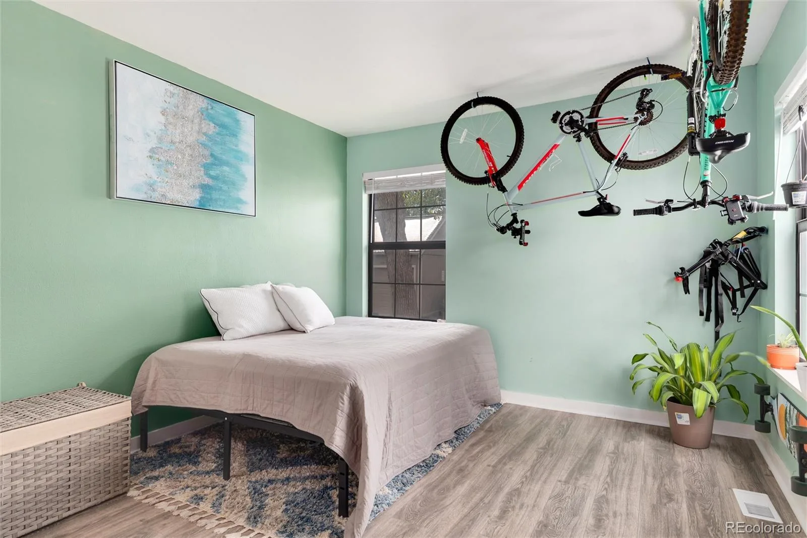2625 S Xanadu Way #E Aurora CO 80014 | MLS #REC5550685 08272026140412 1600 22