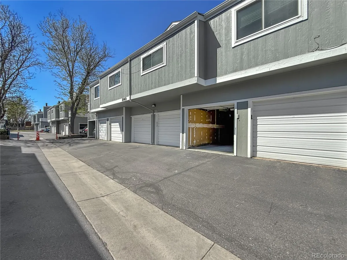 1140 S Monaco Parkway #3 Denver CO 80224 MLS #REC5553718 04212026002957 1200 16