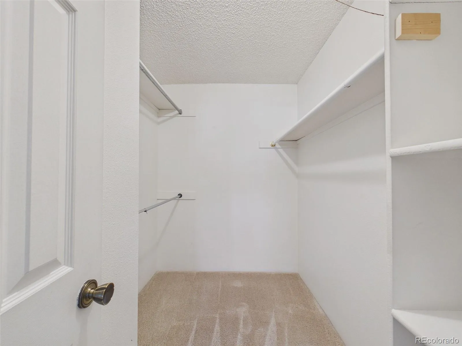 1140 S Monaco Parkway #3 Denver CO 80224 MLS #REC5553718 04212026002957 1600 8