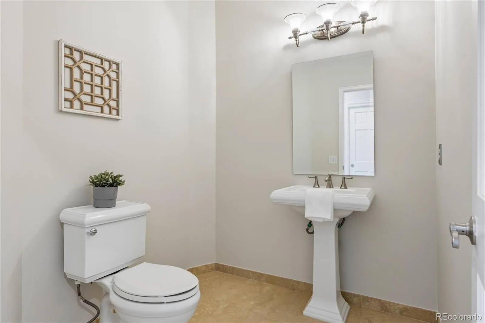 7199 S Chapparal W Circle Centennial CO 80016 | MLS #REC5556544 08282026185903 1600 21