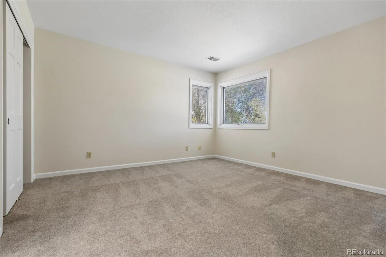 7199 S Chapparal W Circle Centennial CO 80016 | MLS #REC5556544 08282026185903 1600 32