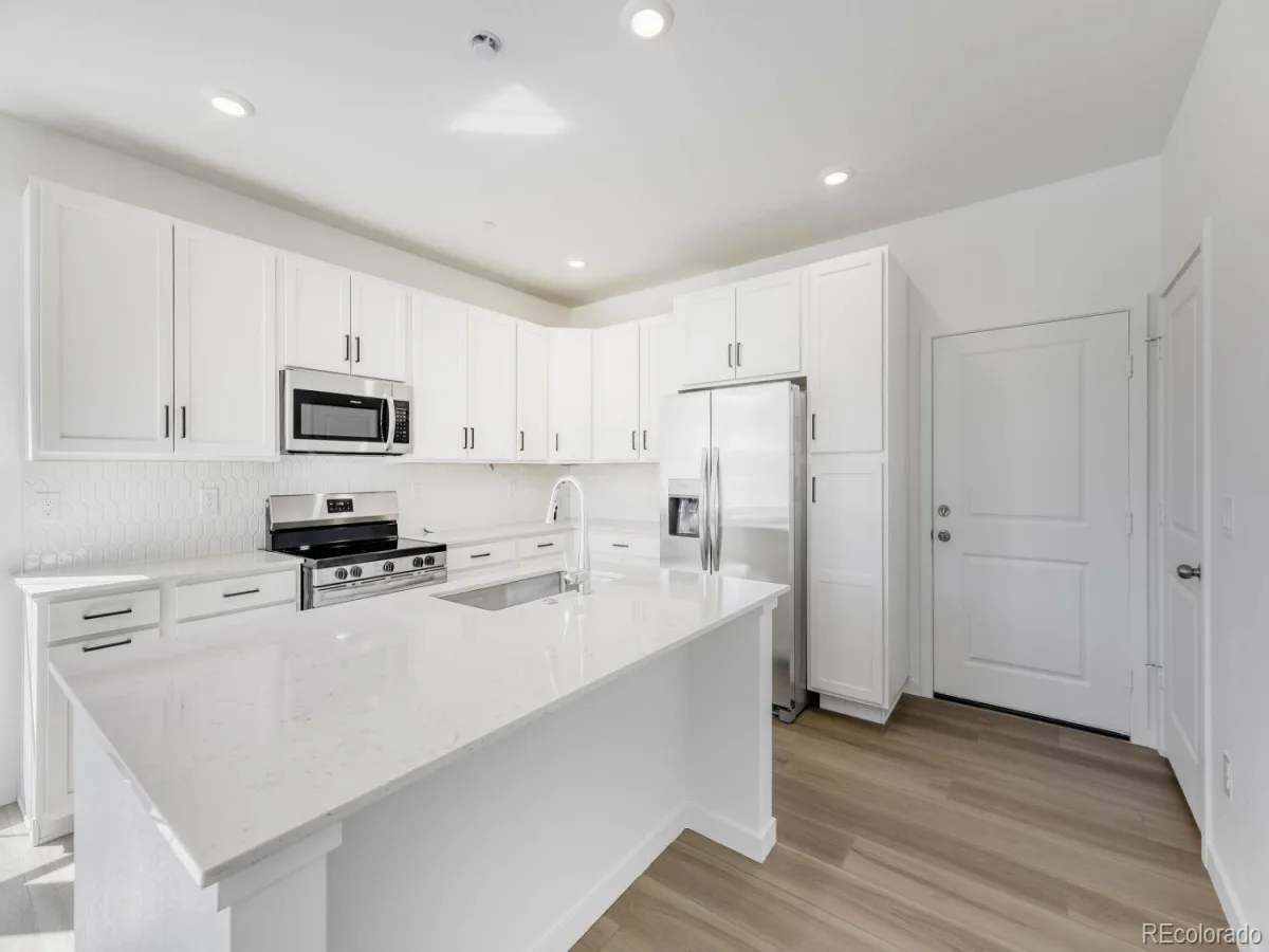 7659 S Mobile Way Centennial CO 80016 | MLS #REC5560096 08282026212258 1200 2