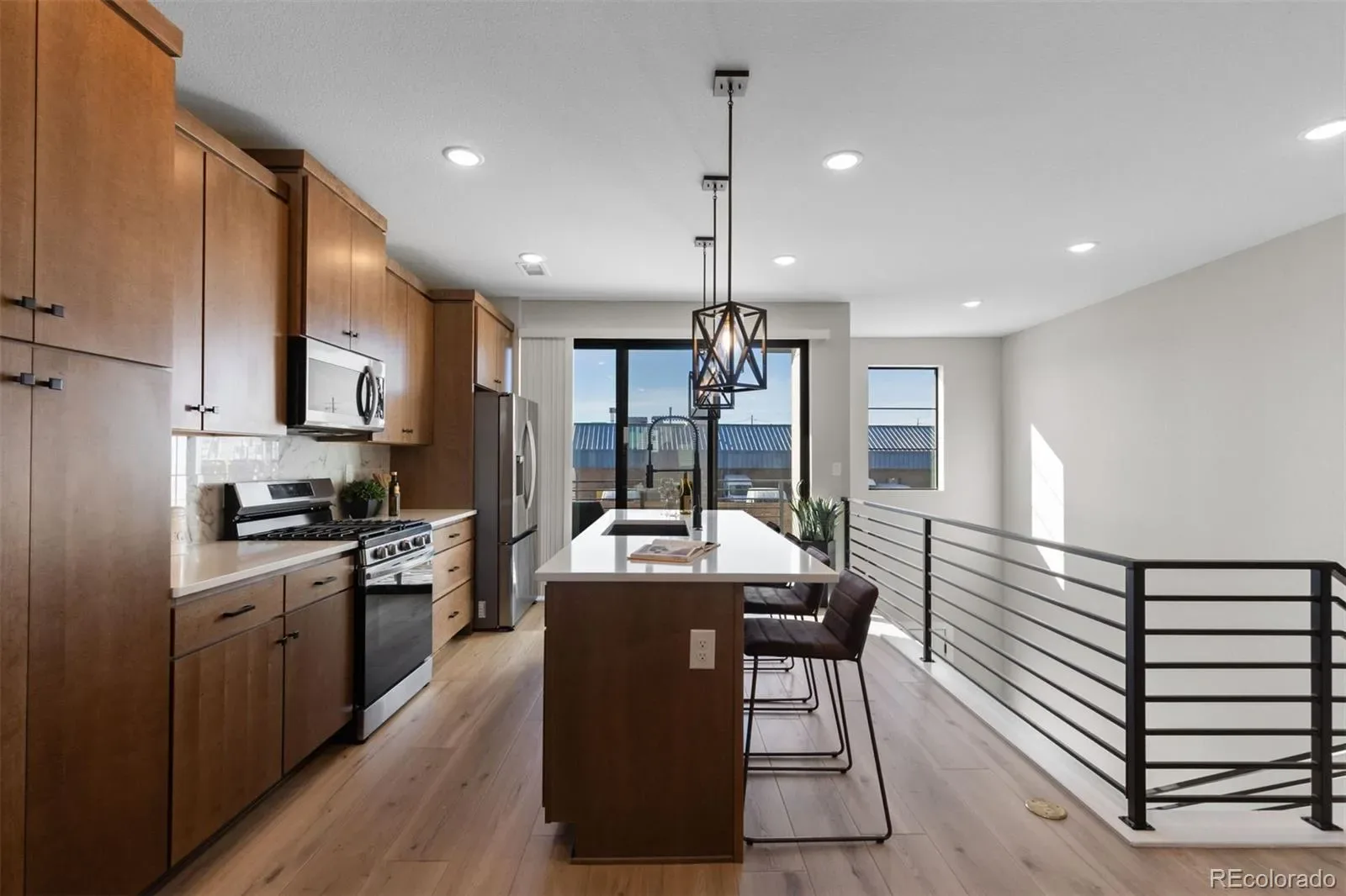 03262026155936 1600 10