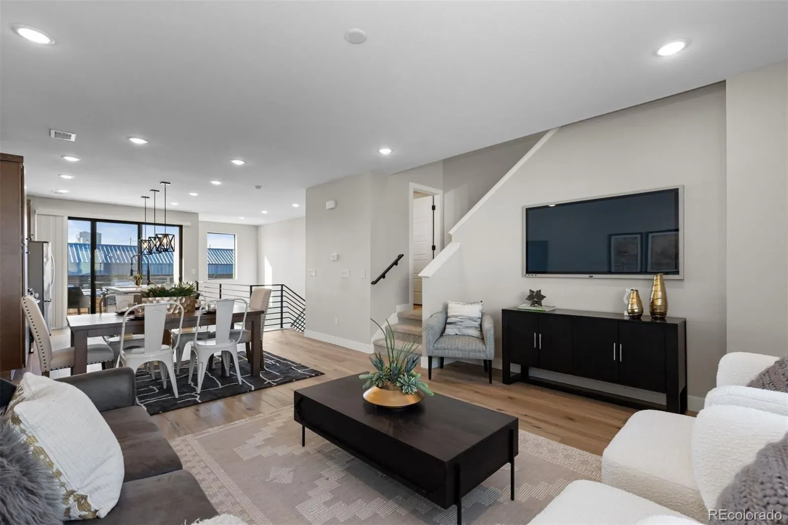 03262026155936 1600 14