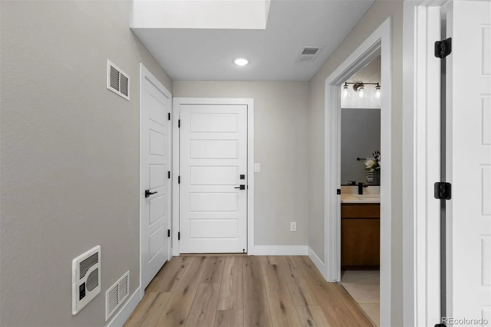 03262026155936 1600 24