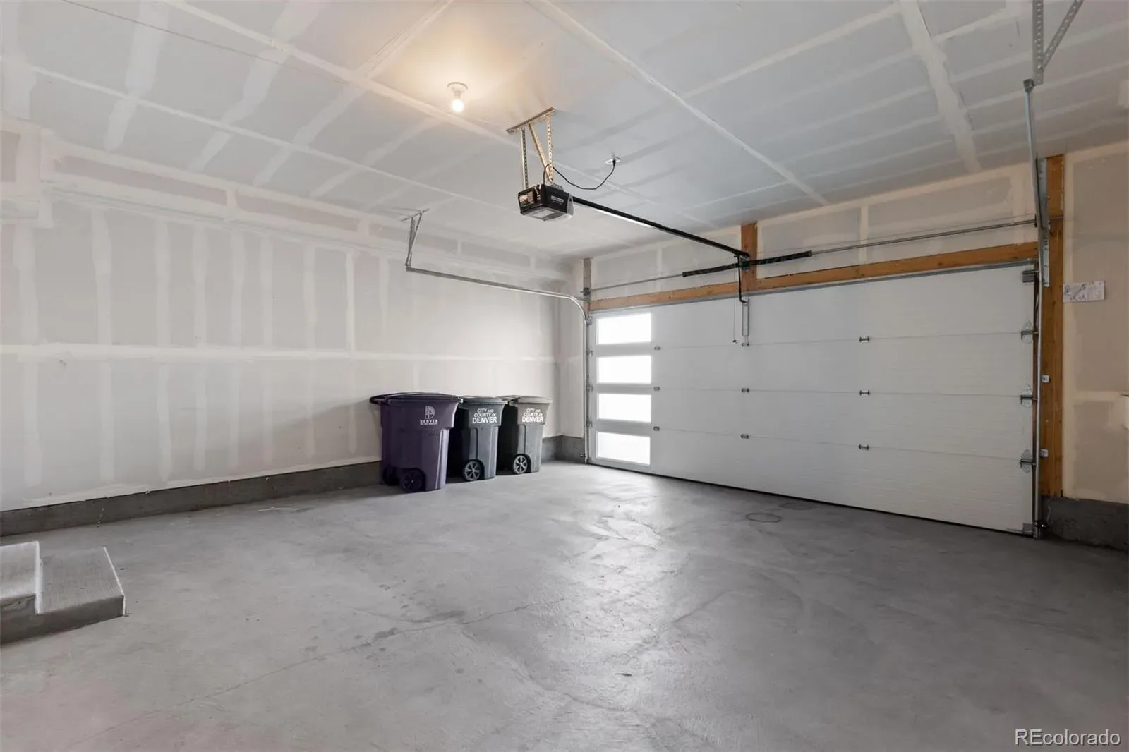 03262026155936 1600 42