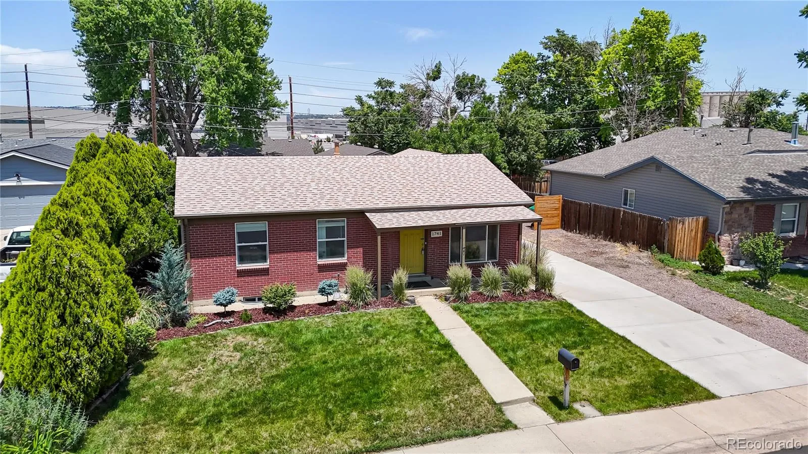 1741 W 55th Place Denver CO 80221 MLS #REC5561234 05152026002738 1600 29
