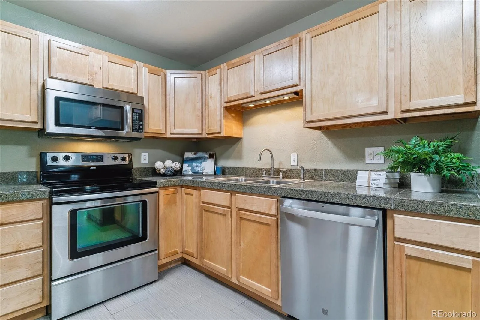 610 S Clinton Street #3D Denver CO 80247 MLS #REC5563017 07222026042303 1600 4