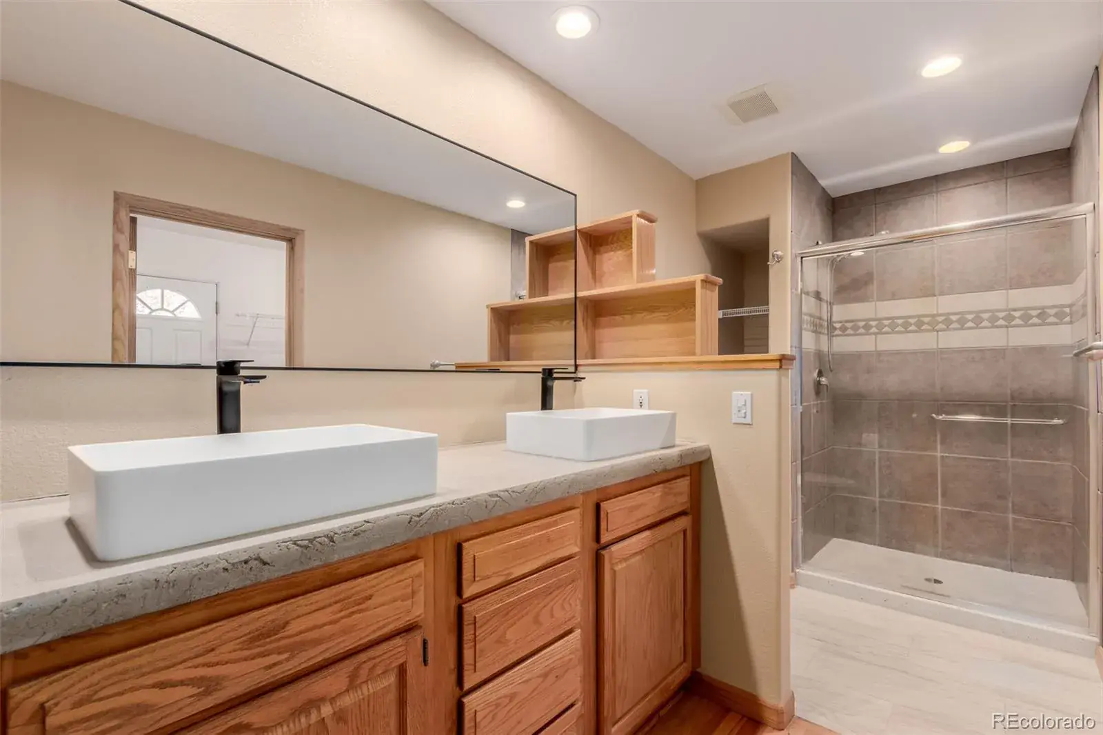 11242025232912 1600 20