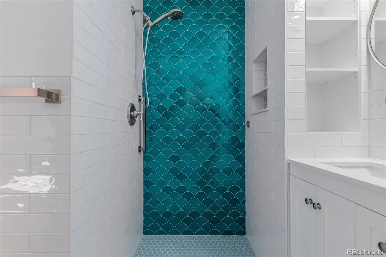 11242025232912 1600 27