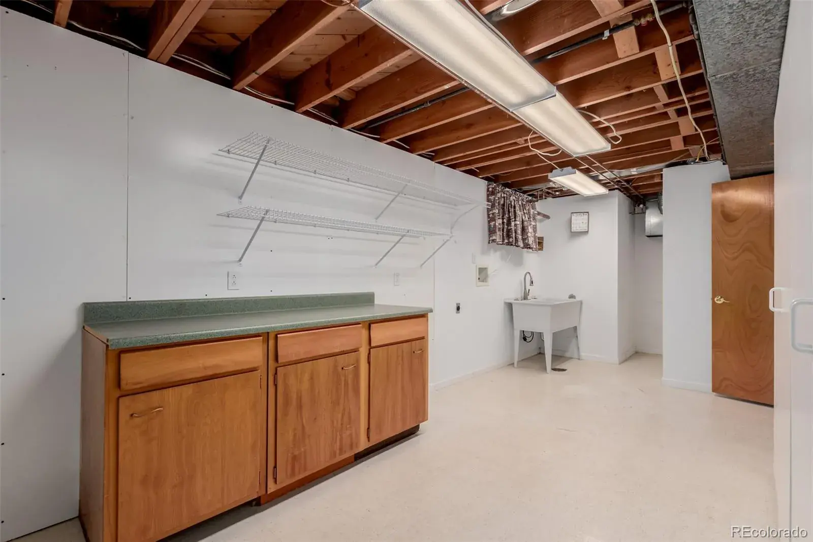 11242025232912 1600 37