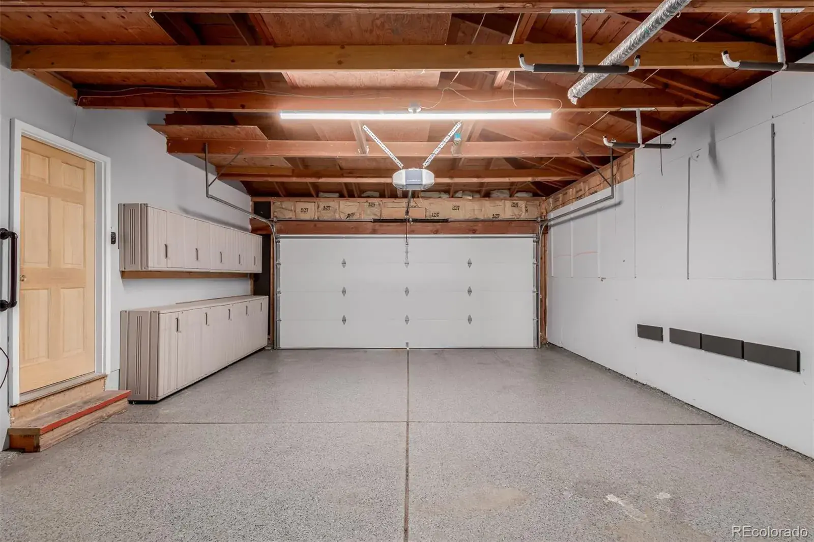 11242025232912 1600 40