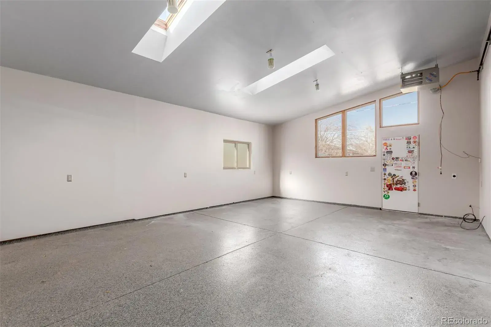 11242025232912 1600 42