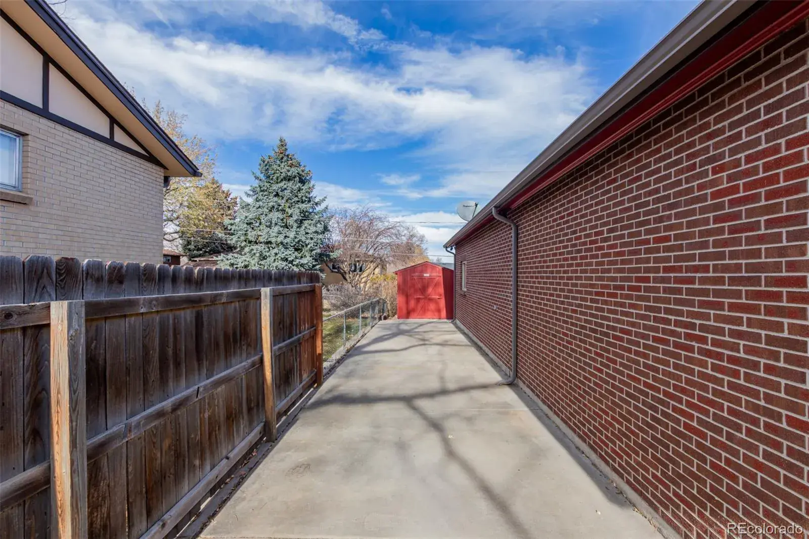 11242025232912 1600 44