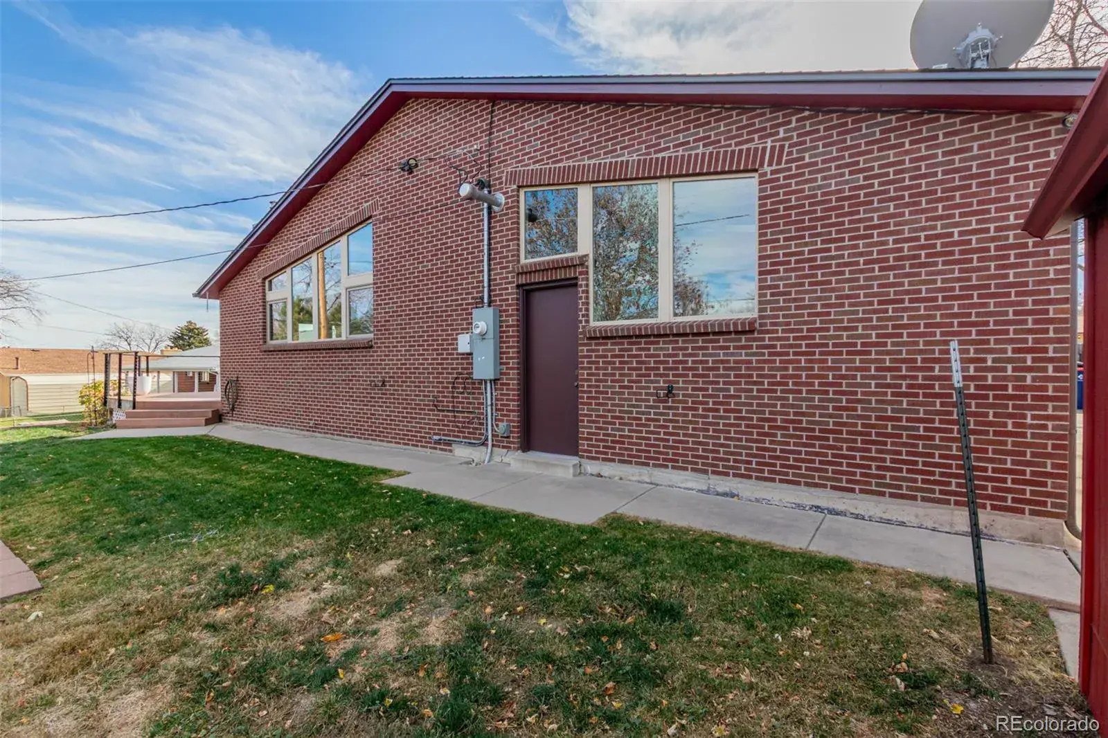 11242025232912 1600 45