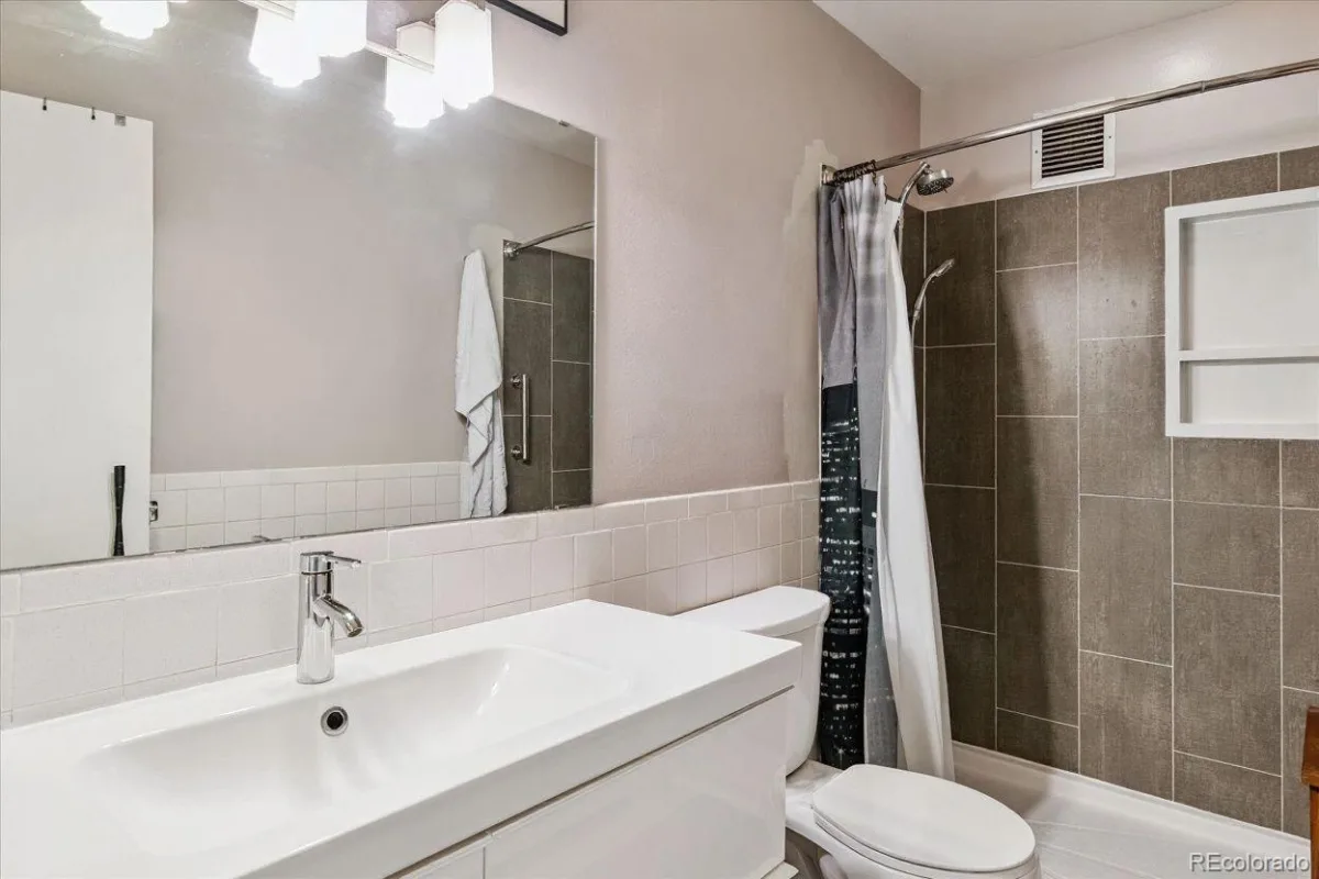 725 S Clinton Street #13B Denver CO 80247 | MLS #REC5568448 06262026170135 1200 5