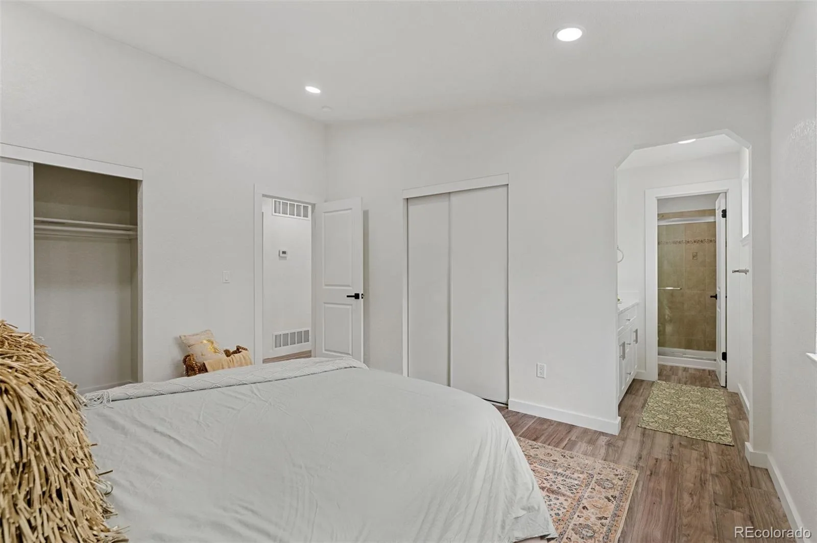 2754 S Uravan Street Aurora CO 80013 | MLS #REC5572930 10142026203415 1600 14