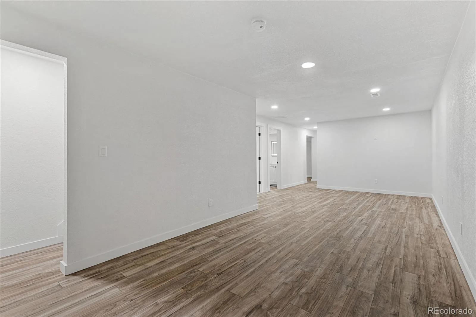 2754 S Uravan Street Aurora CO 80013 | MLS #REC5572930 10142026203415 1600 23