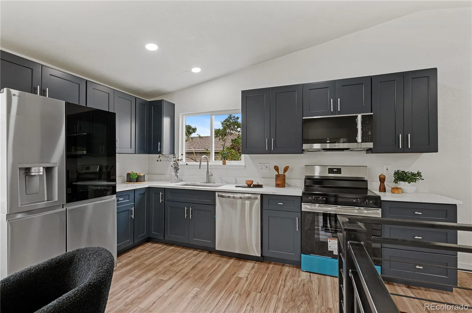 2754 S Uravan Street Aurora CO 80013 | MLS #REC5572930 10142026203415 1600 4