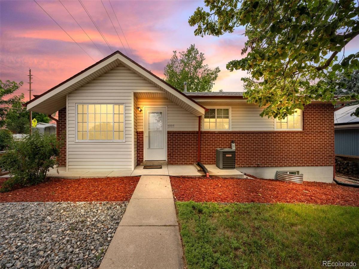 1005 Moss Street Golden CO 80401 | MLS #REC5573897 MLS #REC5573897 image #0