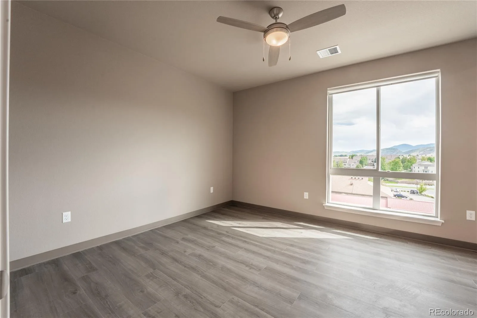 12983 W Ida Avenue #110 Littleton CO 80127 | MLS #REC5574095 08312026212420 1600 32