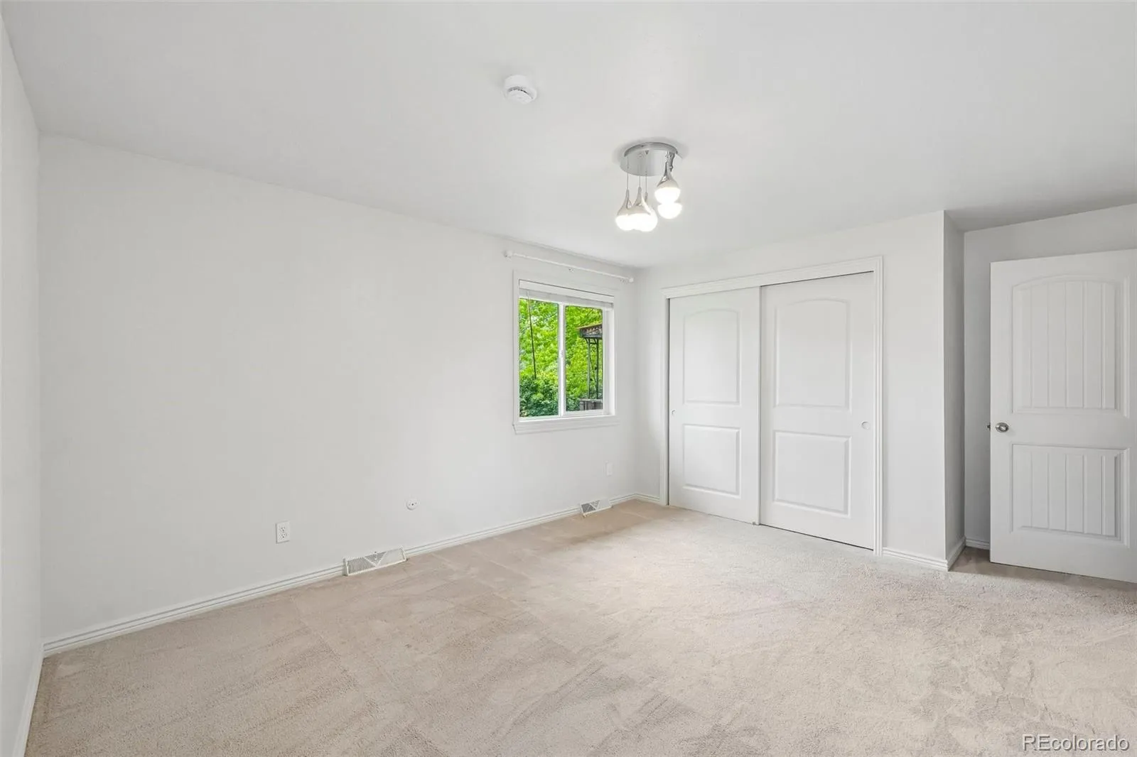 5332 W Geddes Place Littleton CO 80128 MLS #REC5574645 05152026200012 1600 22