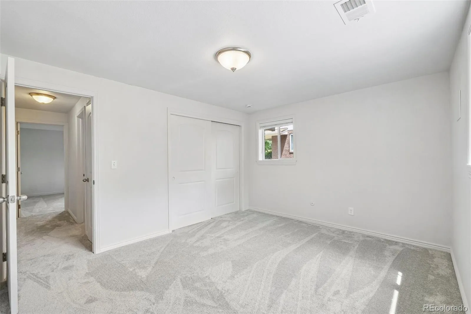 5332 W Geddes Place Littleton CO 80128 MLS #REC5574645 05152026200012 1600 32