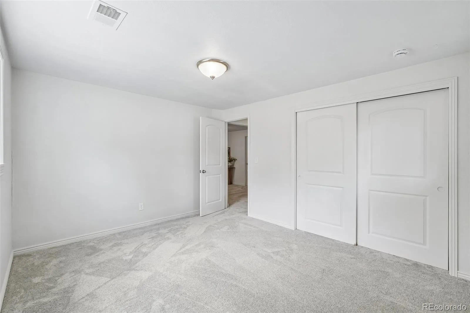 5332 W Geddes Place Littleton CO 80128 MLS #REC5574645 05152026200012 1600 33