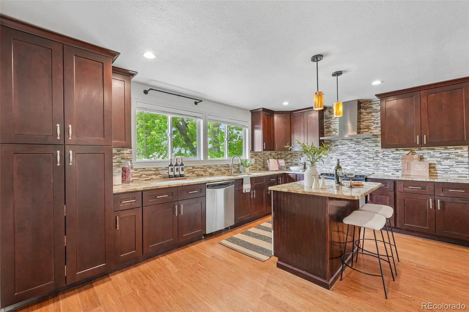 5332 W Geddes Place Littleton CO 80128 MLS #REC5574645 05152026200012 1600 9