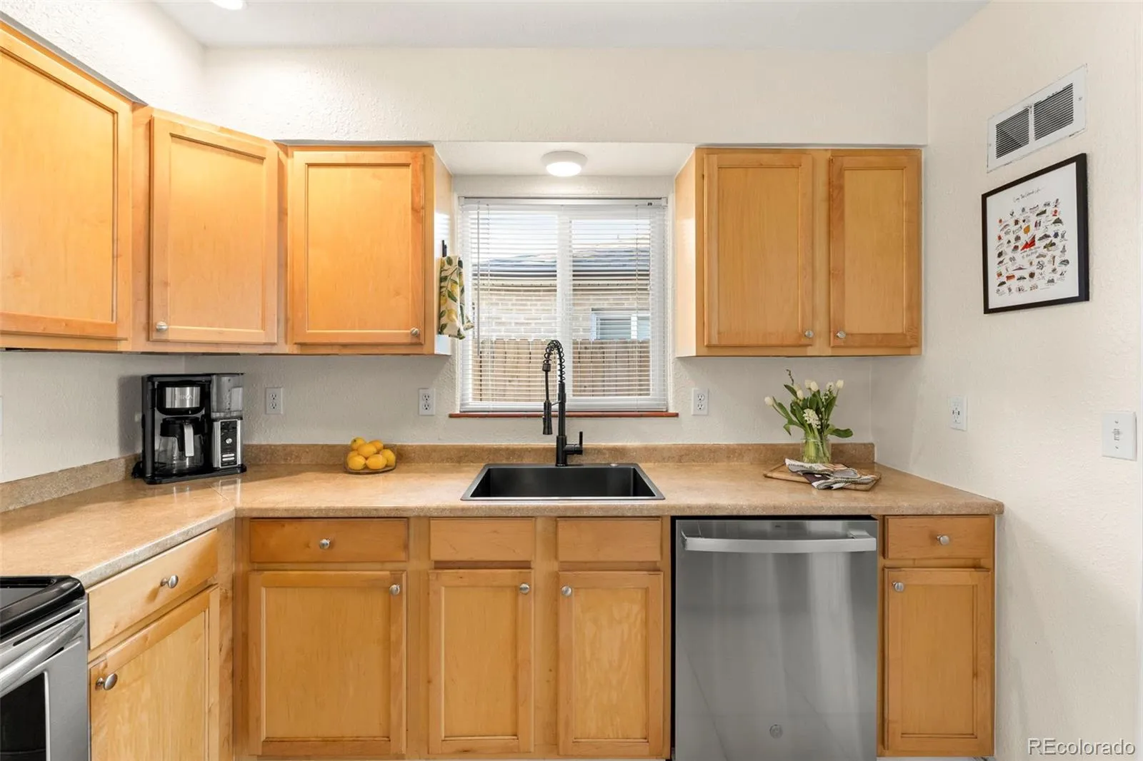 1420 Rosemary Street Denver CO 80220 MLS #REC5576228 04252026160637 1600 9