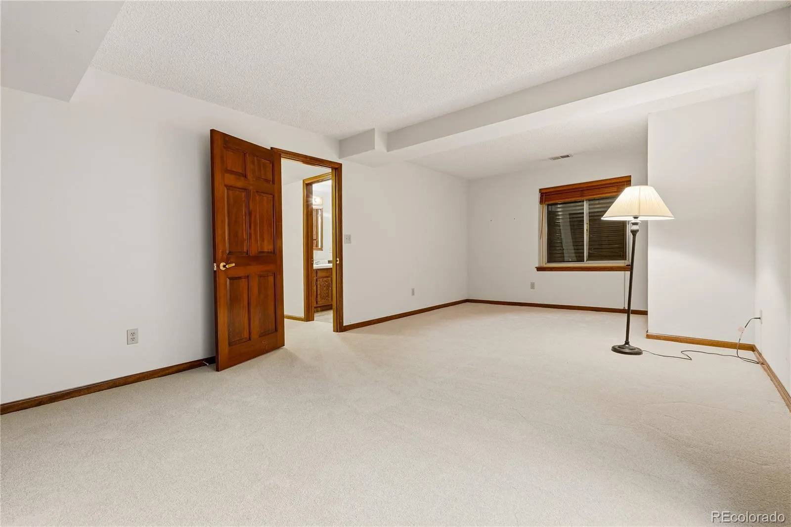 31 Sutherland Court Highlands Ranch CO 80130 MLS #REC5581826 06132026192300 1600 32